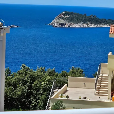 Ivana With A View *